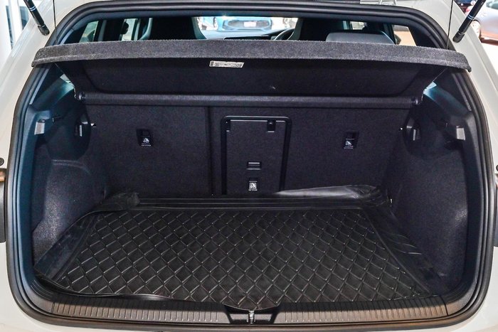 2024 Volkswagen Golf 110TSI R-Line