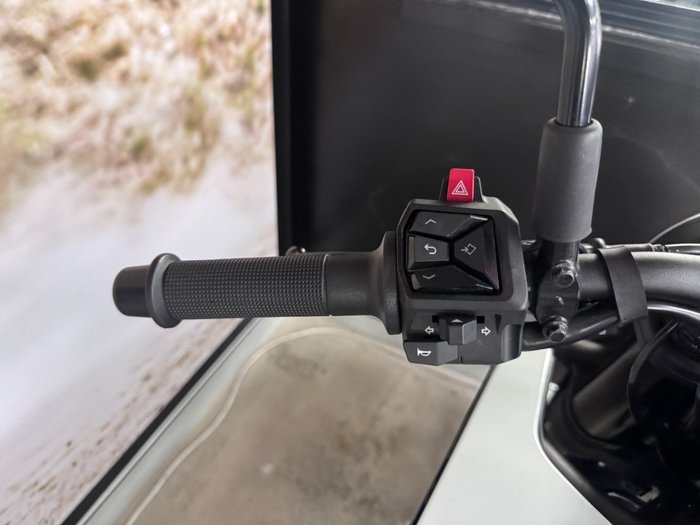 2024 HUSQVARNA VITPILEN 401 WHITE