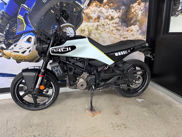 2024 HUSQVARNA VITPILEN 401 WHITE