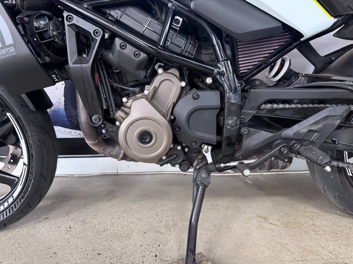 2024 HUSQVARNA VITPILEN 401 WHITE