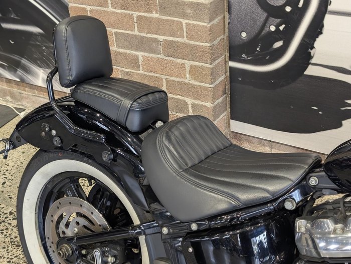 2022 Harley-Davidson Softail Standard 107 (FXST) Softail Black