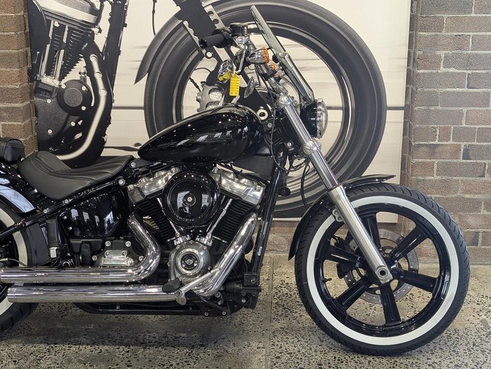 2022 Harley-Davidson Softail Standard 107 (FXST) Softail Black