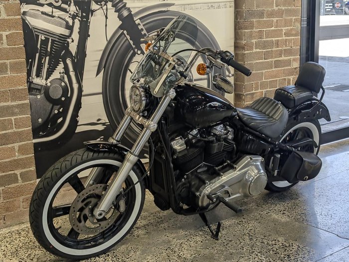 2022 Harley-Davidson Softail Standard 107 (FXST) Softail Black