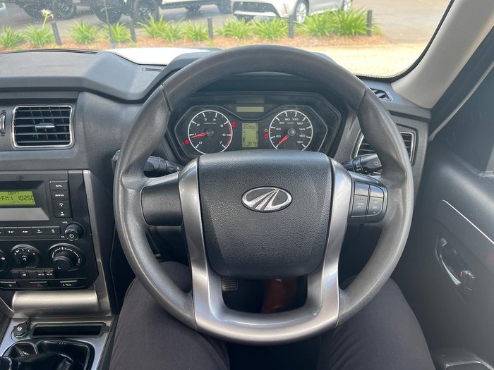 2022 Mahindra PIK-UP S6+ 4X4 Arctic White