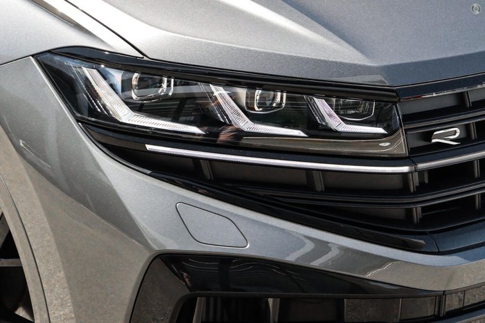 2025 Volkswagen Touareg R