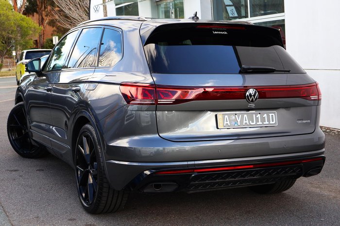 2025 Volkswagen Touareg