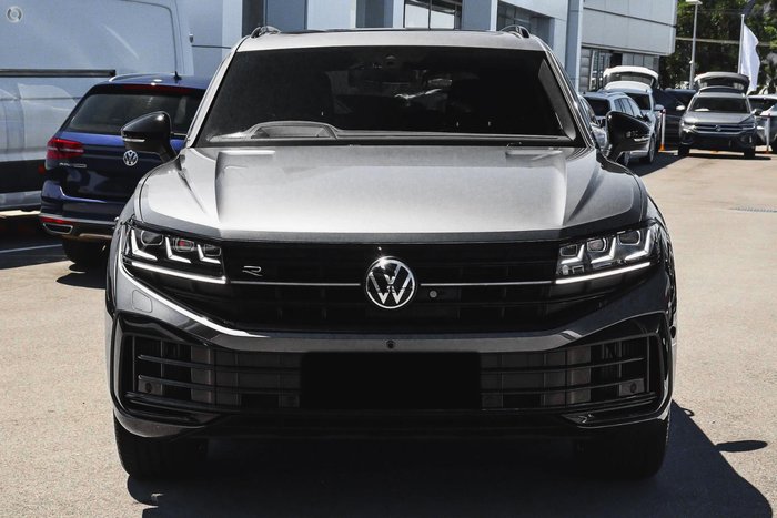 2025 Volkswagen Touareg R