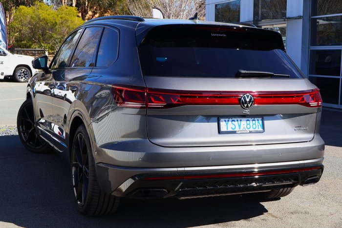 2025 Volkswagen Touareg R