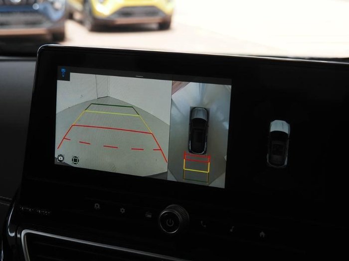 2025 Mahindra XUV3XO AX7L