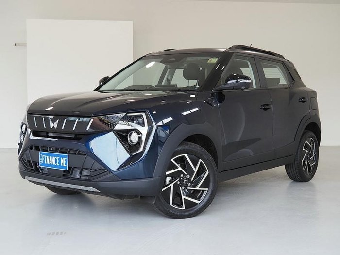 2025 Mahindra XUV3XO AX7L