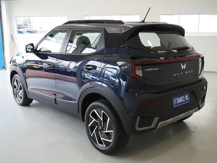 2025 Mahindra XUV3XO AX7L