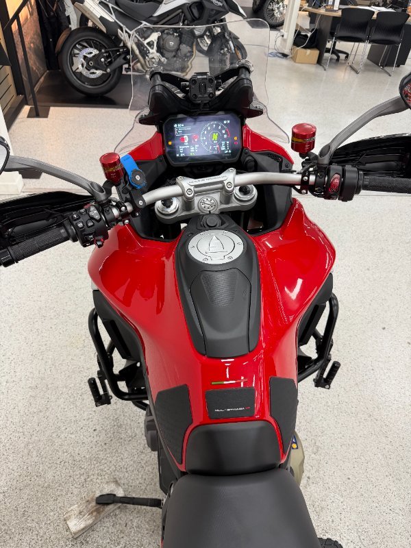 2023 DUCATI MULTISTRADA V4 S Red
