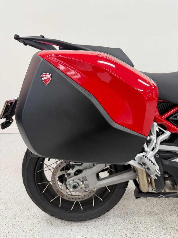 2023 DUCATI MULTISTRADA V4 S Red