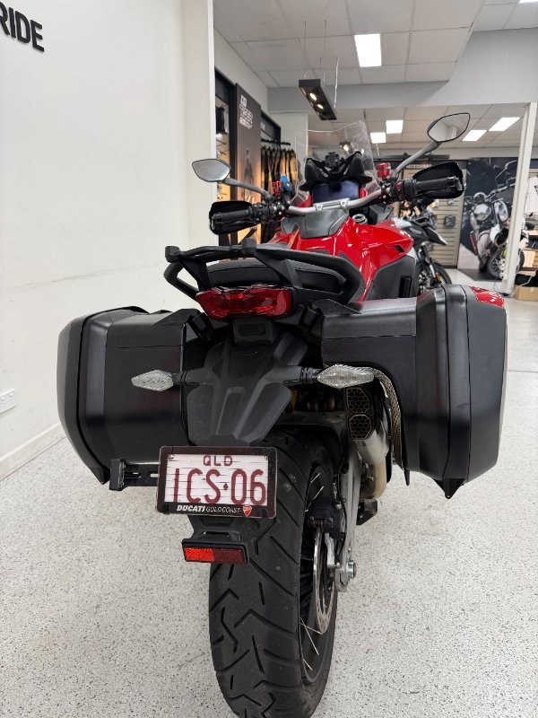 2023 DUCATI MULTISTRADA V4 S Red