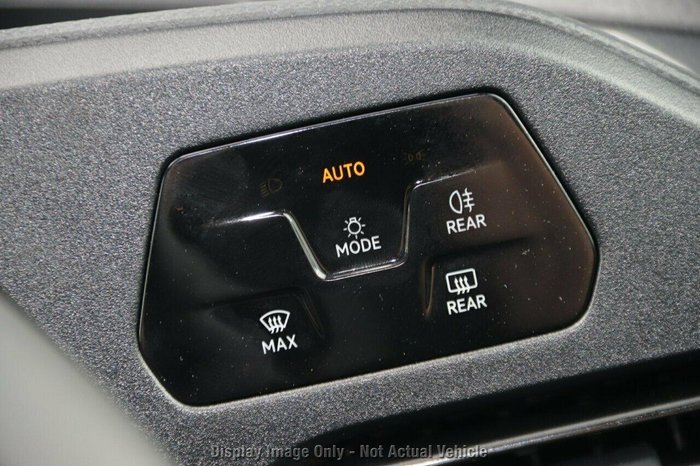 2025 Volkswagen Caddy TSI220