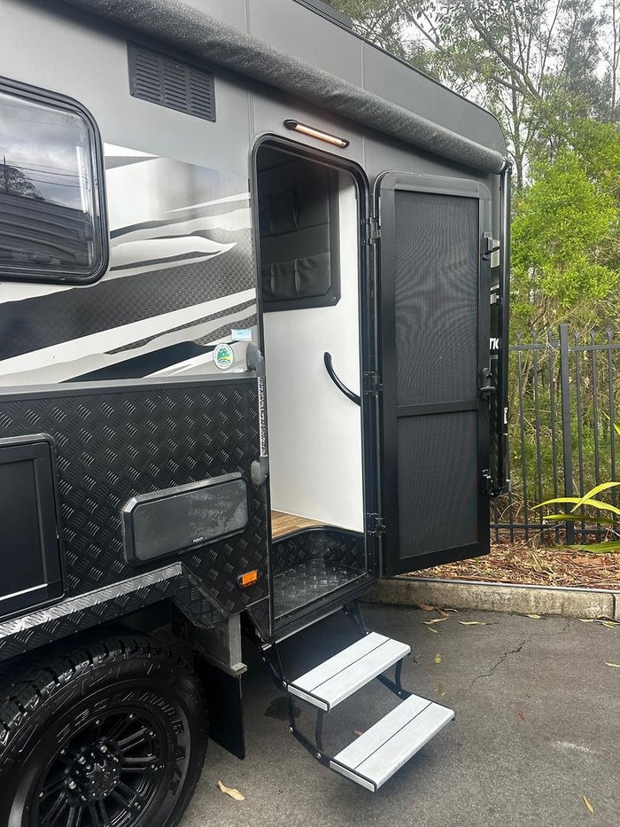 2022 Majestic Navigator 21Ft Club Lounge