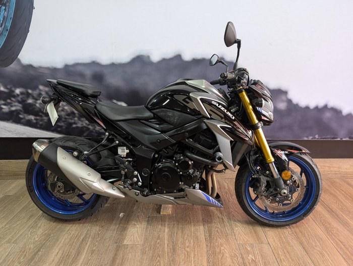 2021 Suzuki