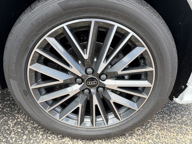 2025 Audi Q3 35 TFSI S line edition