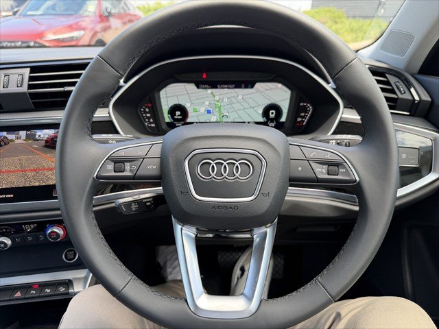 2025 Audi Q3 35 TFSI S line edition