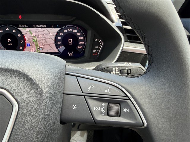 2025 Audi Q3 35 TFSI S line edition