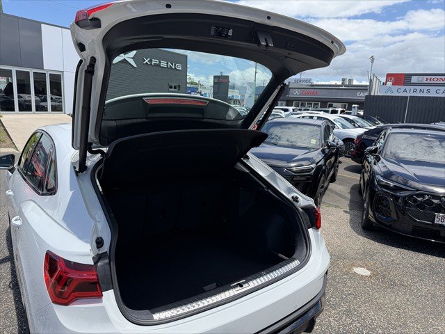 2025 Audi Q3 35 TFSI S line edition