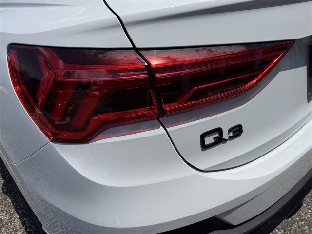 2025 Audi Q3 35 TFSI S line edition