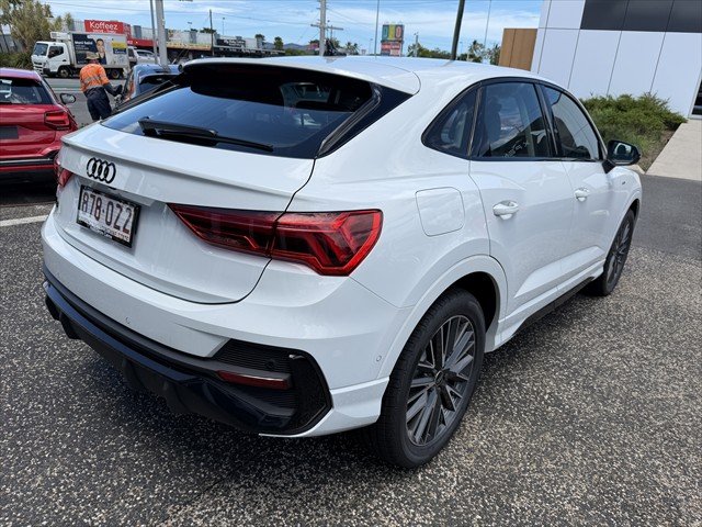 2025 Audi Q3 35 TFSI S line edition