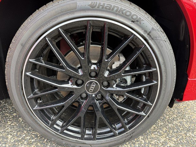 2025 Audi Q2 35 TFSI S line edition