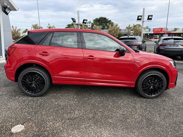 2025 Audi Q2 35 TFSI S line edition