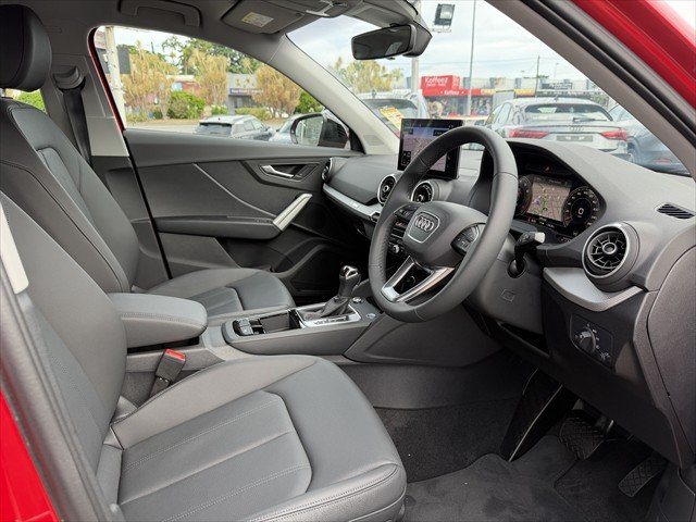 2025 Audi Q2 35 TFSI S line edition