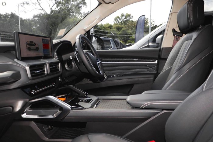 2025 LDV D90 Executive