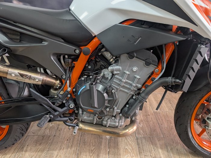 2020 Ktm 890 DUKE R ORANGE