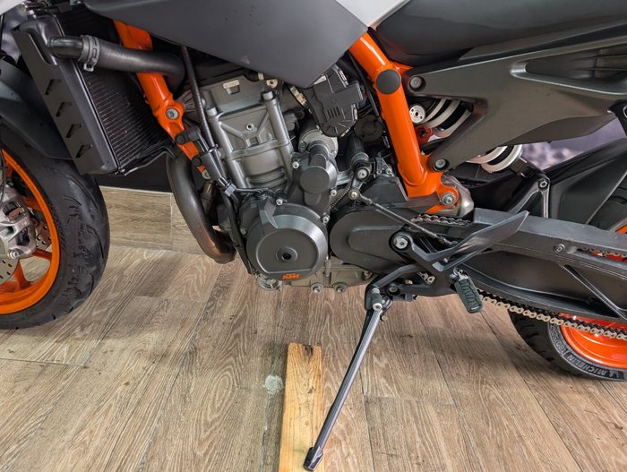 2020 Ktm 890 DUKE R ORANGE
