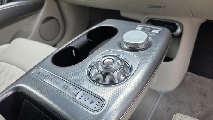 2024 Genesis GV60 AWD