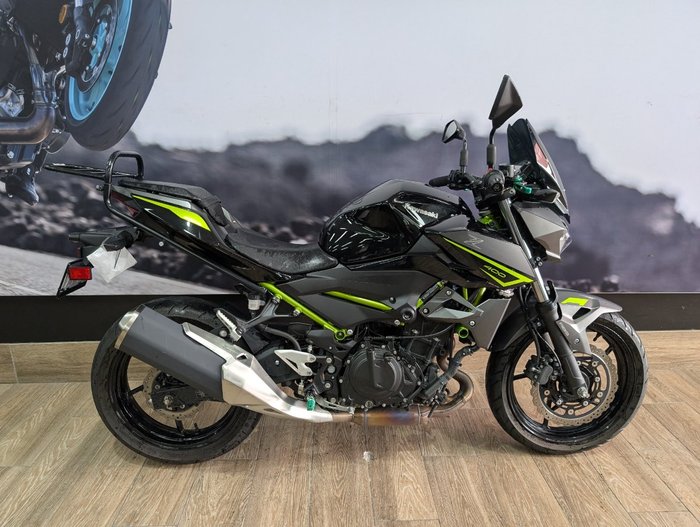 2023 Kawasaki Z400 Black