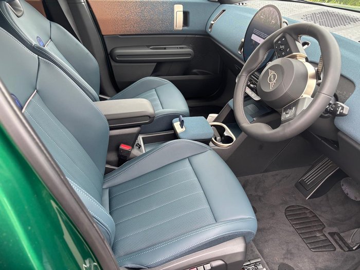 2025 MINI Countryman S Favoured