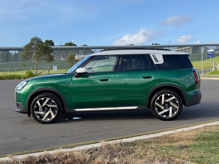 2025 MINI Countryman S Favoured