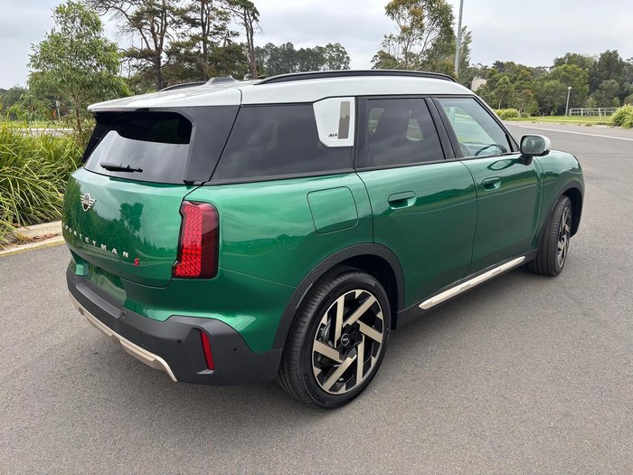 2025 MINI Countryman S Favoured