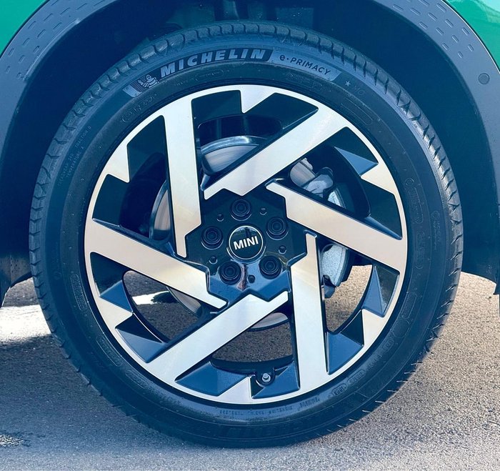 2025 MINI Countryman S Favoured