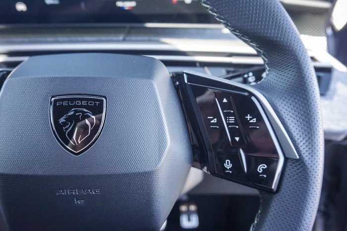 2025 Peugeot 5008 GT Premium Hybrid