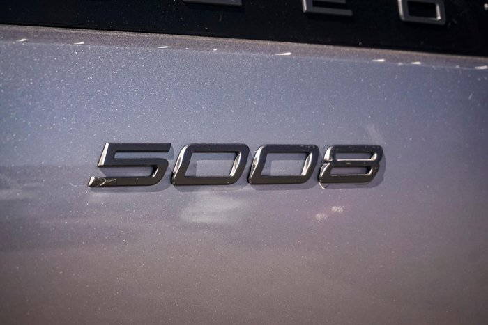 2025 Peugeot 5008 GT Premium Hybrid