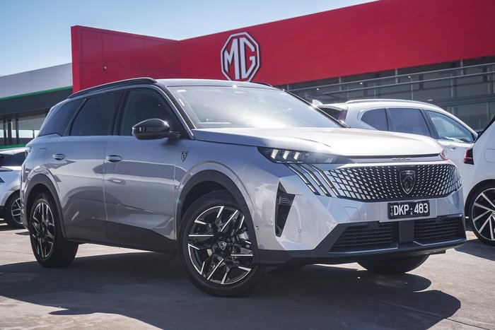 2025 Peugeot 5008