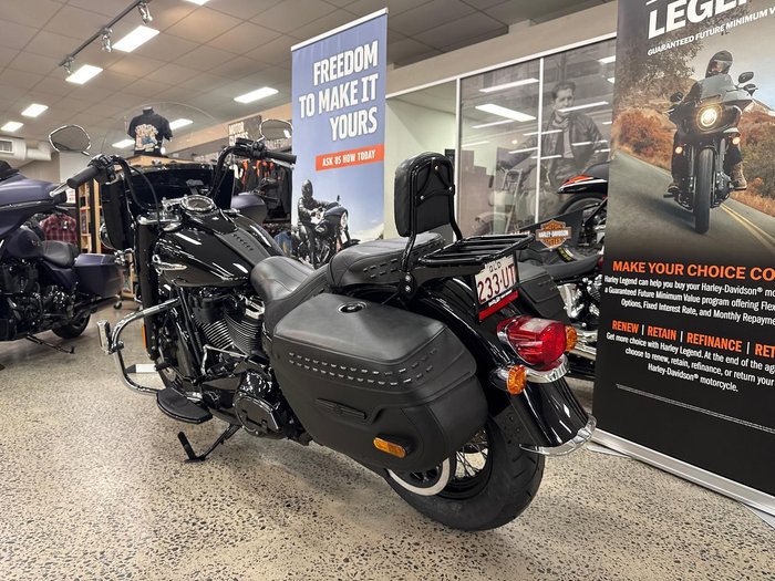 2020 Harley-Davidson Heritage Classic 114 (FLHCS) Softail Black