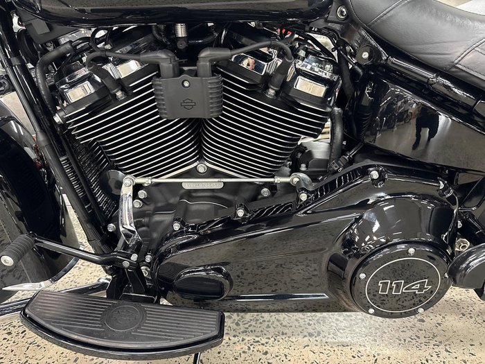 2020 Harley-Davidson Heritage Classic 114 (FLHCS) Softail Black