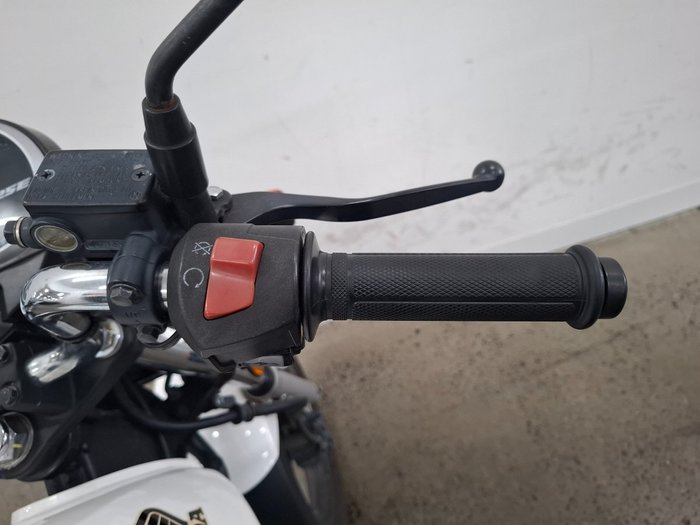 2016 Honda CB125E White