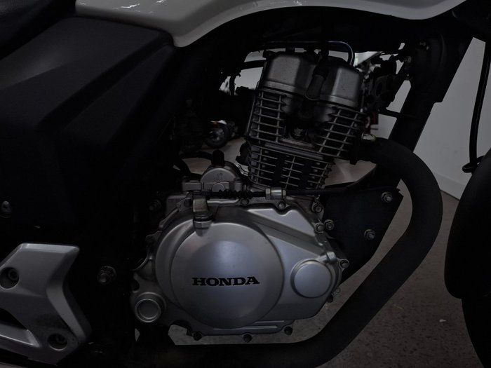 2016 Honda CB125E White