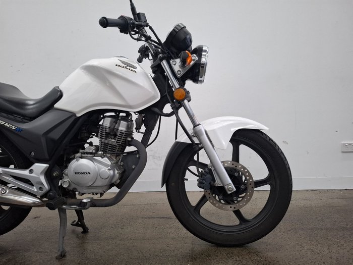 2016 Honda CB125E White