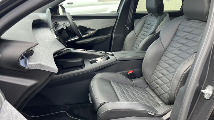 2024 Peugeot 3008 GT Premium Hybrid