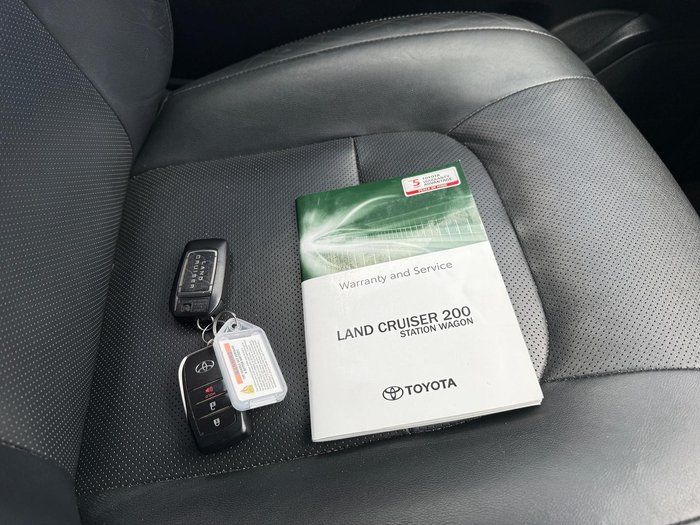 2020 Toyota Landcruiser VX