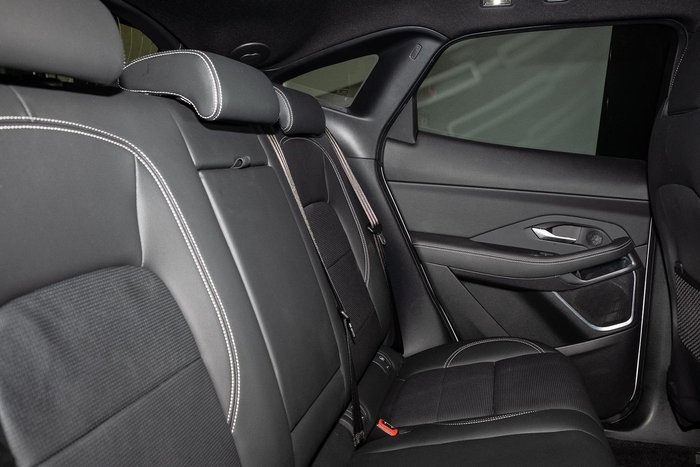 2024 Jaguar E-PACE P250 R-Dynamic SE